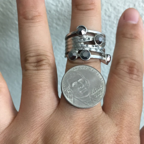 🖤Kenneth Cole ring - Picture 7 of 17